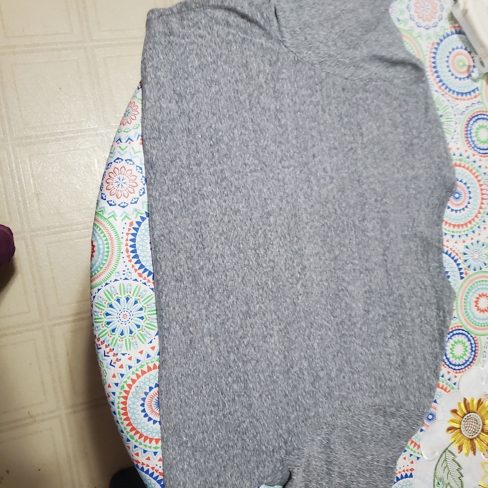 Tshirt - Picture 8 of 8